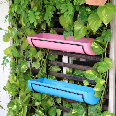 Set of 2 Hanging Railing Pots with Stand